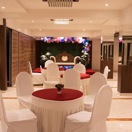Gold Crest Business Hotel Navi Mumbai Dış mekan fotoğraf
