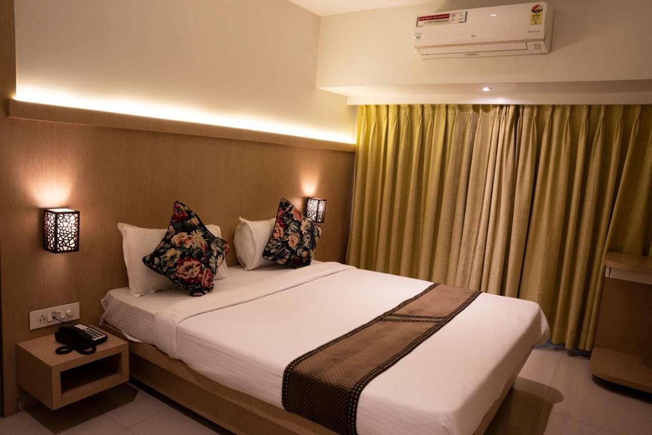 Gold Crest Business Hotel Navi Mumbai Dış mekan fotoğraf
