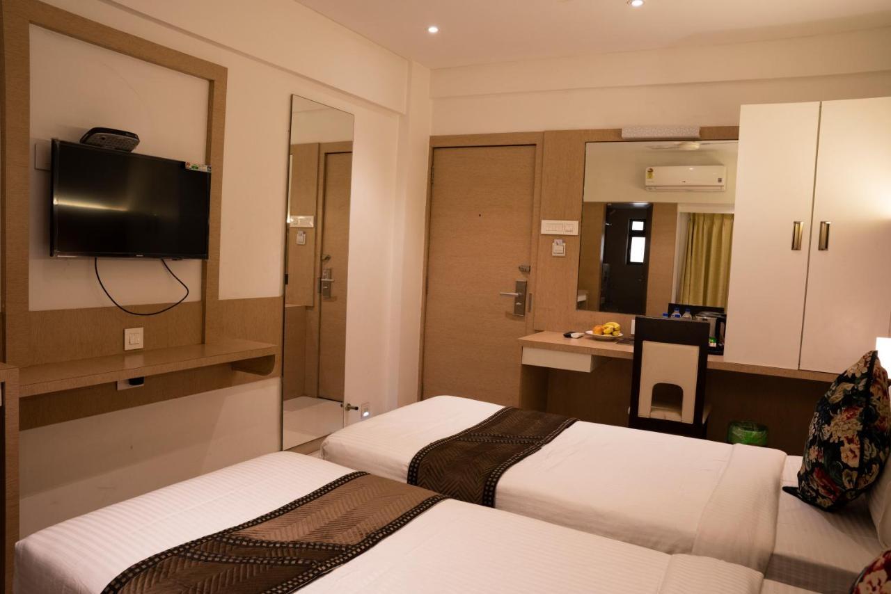 Gold Crest Business Hotel Navi Mumbai Dış mekan fotoğraf